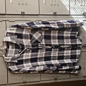 Blue & white plaid flannel button down shirt